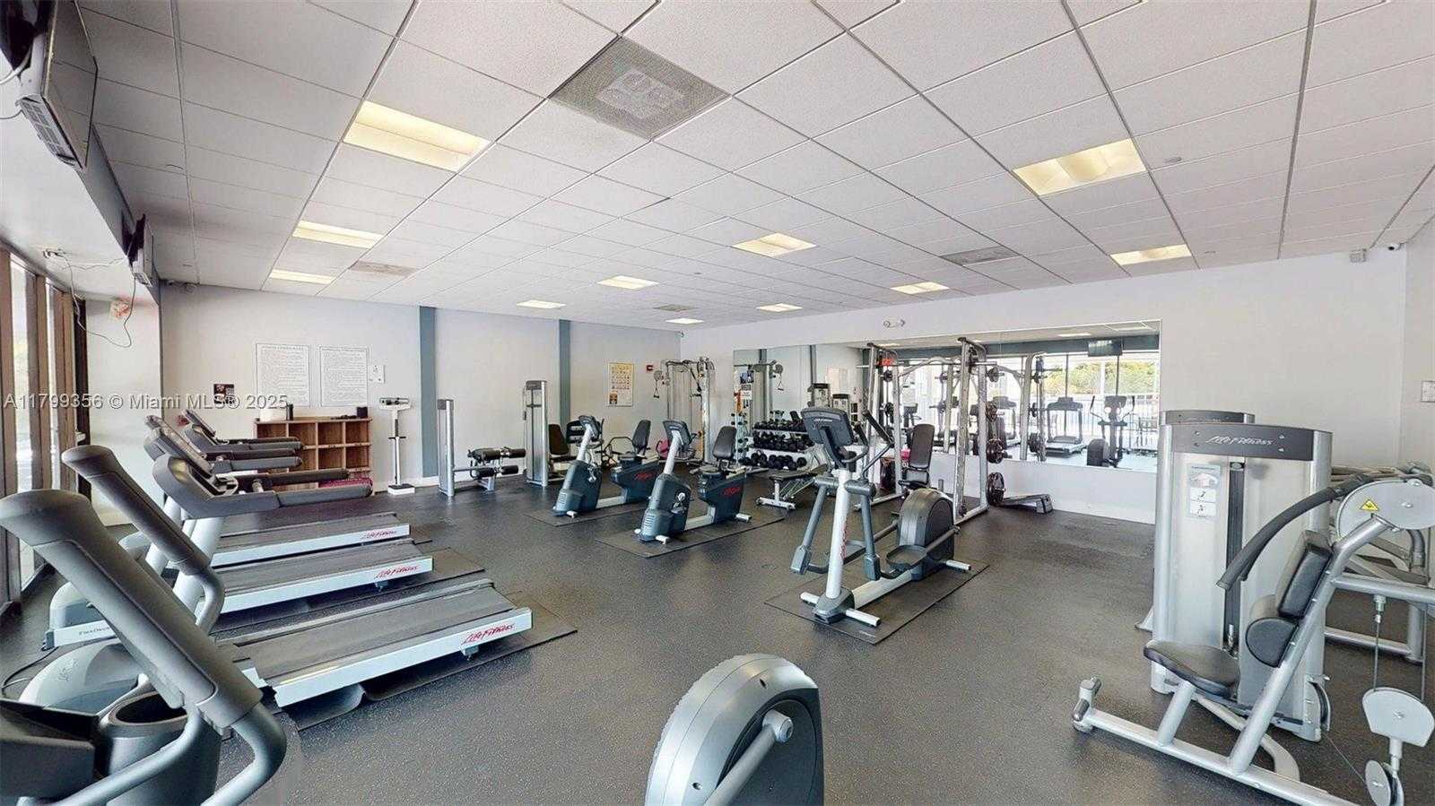 Small Image of 3625 NORTH COUNTRY CLUB DR #609, Aventura Number 51