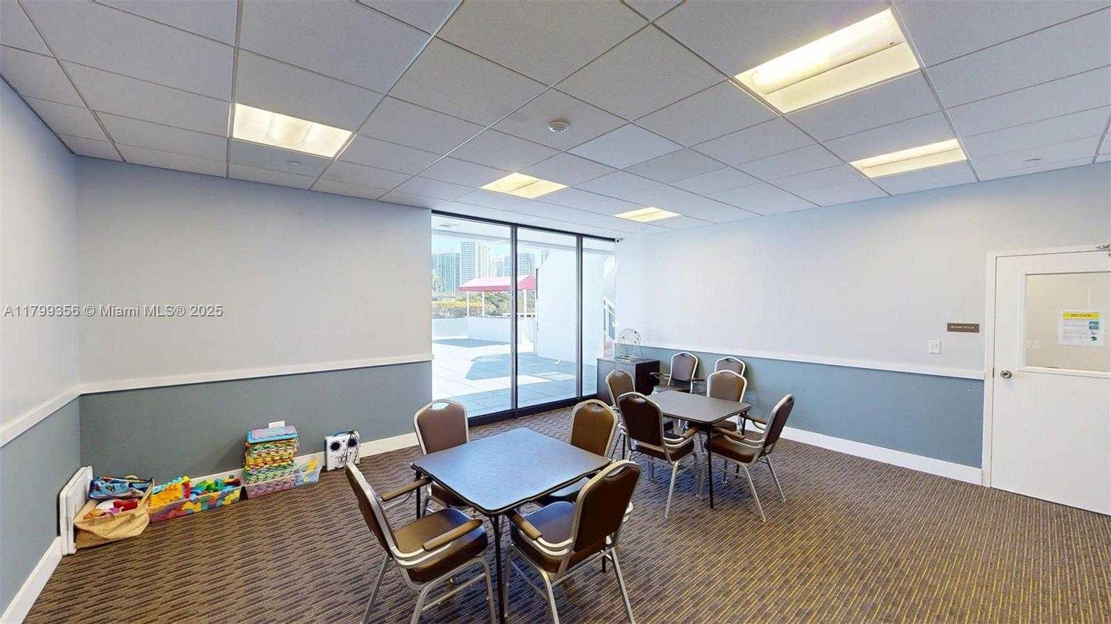 Small Image of 3625 NORTH COUNTRY CLUB DR #609, Aventura Number 55