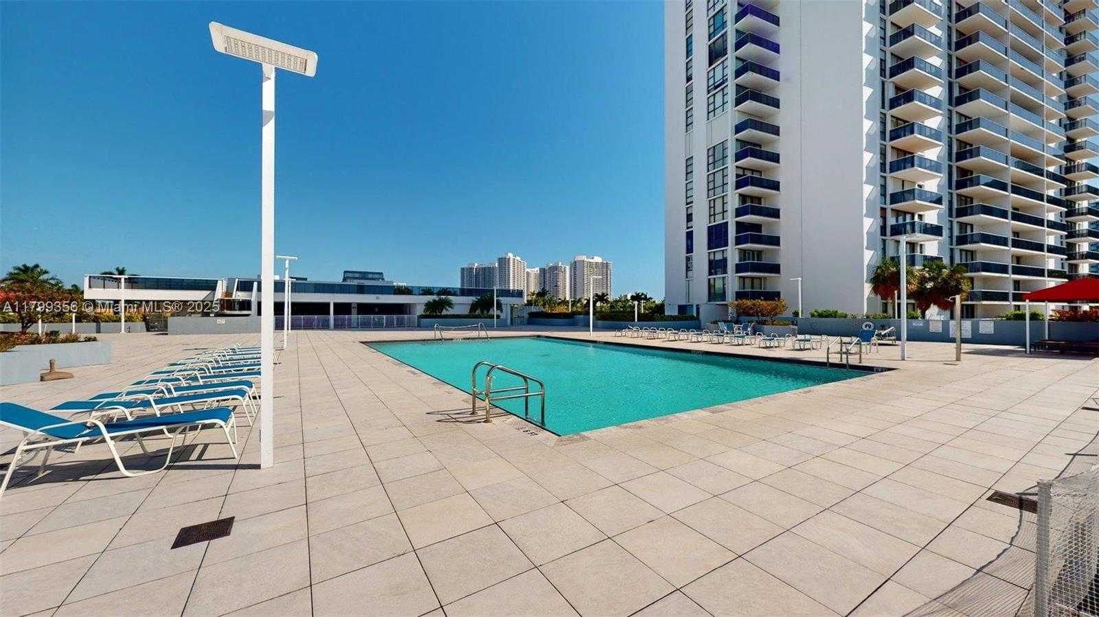 Small Image of 3625 NORTH COUNTRY CLUB DR #609, Aventura Number 59