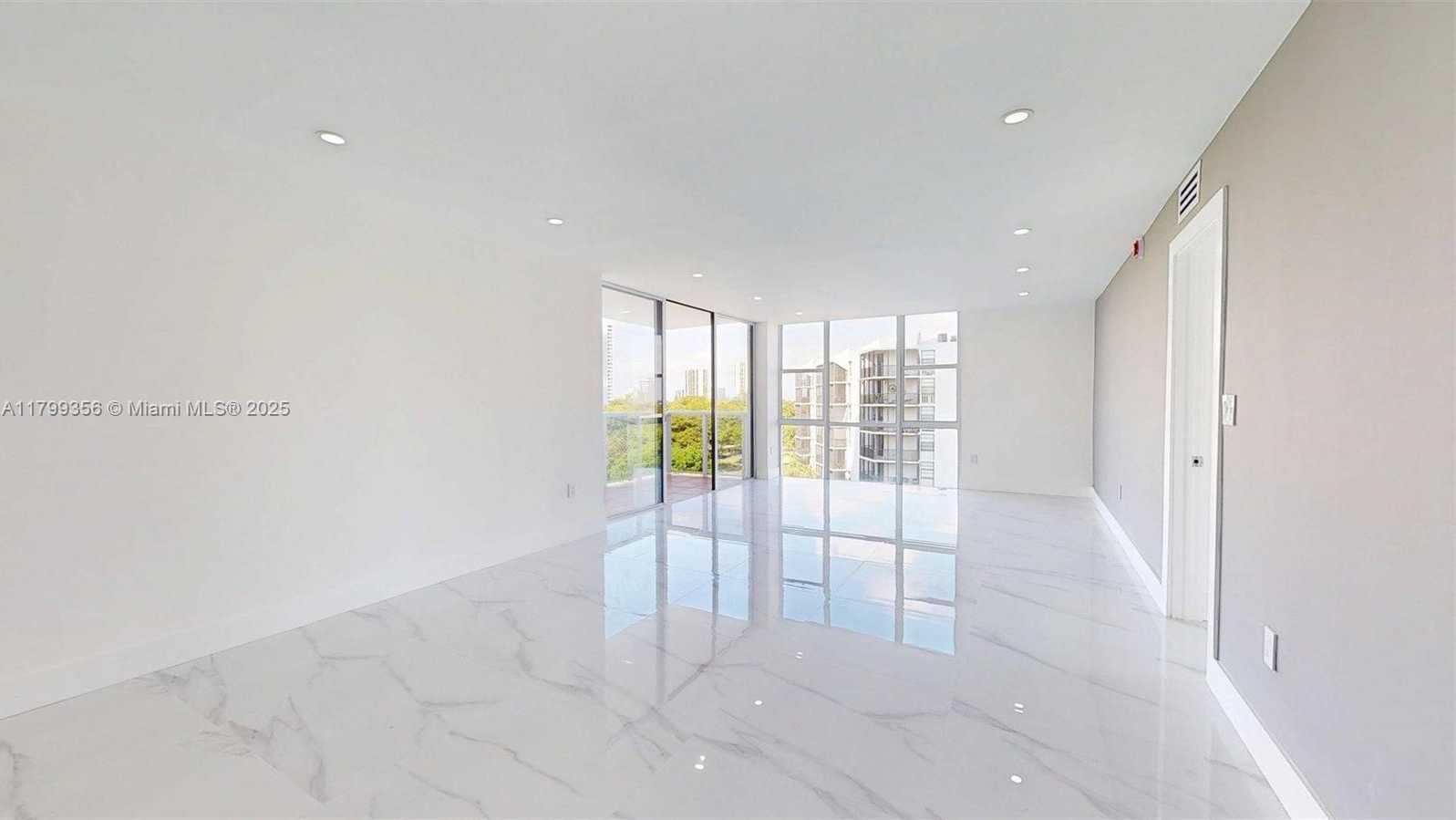 Small Image of 3625 NORTH COUNTRY CLUB DR #609, Aventura Number 6