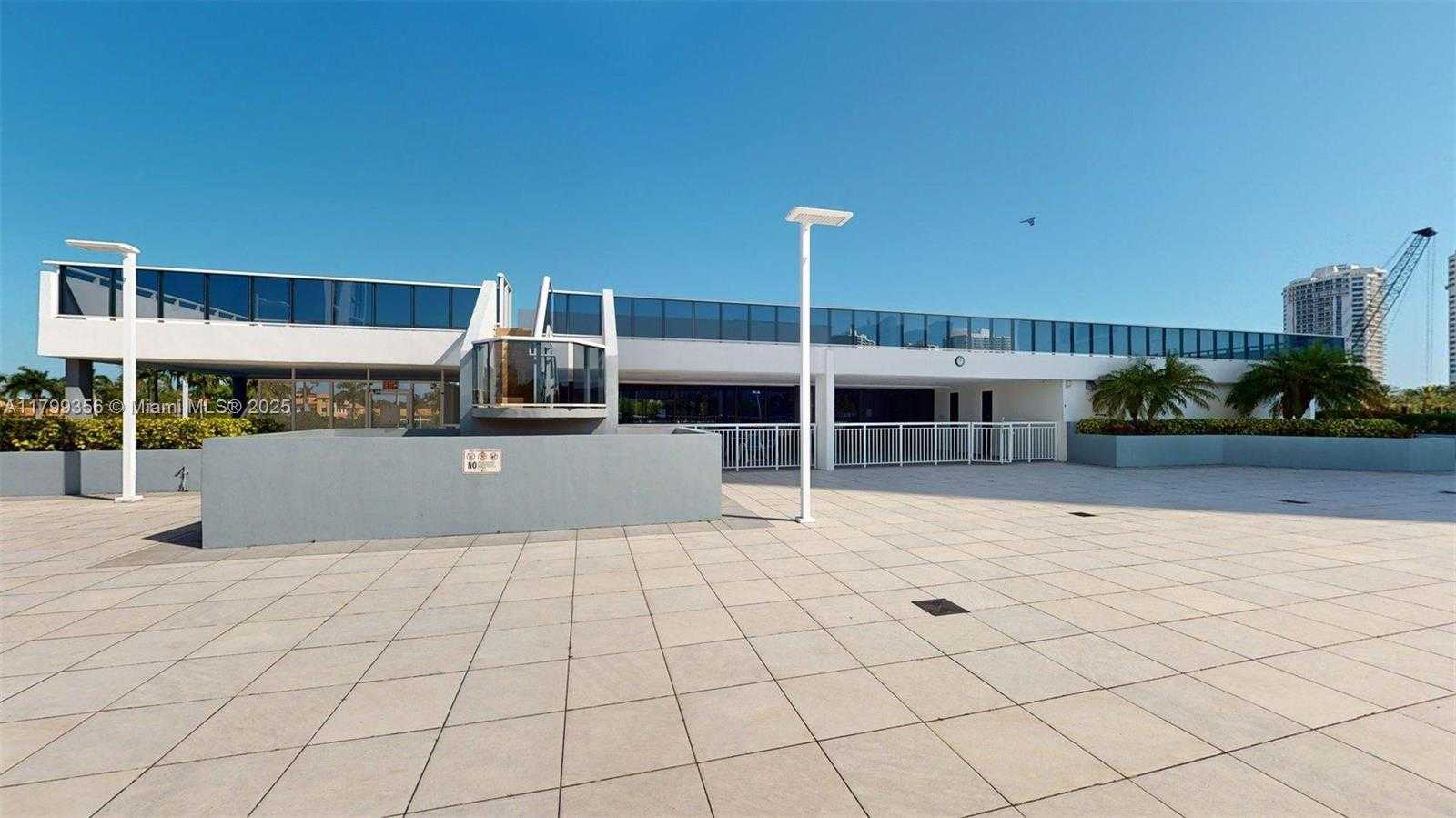 Small Image of 3625 NORTH COUNTRY CLUB DR #609, Aventura Number 63