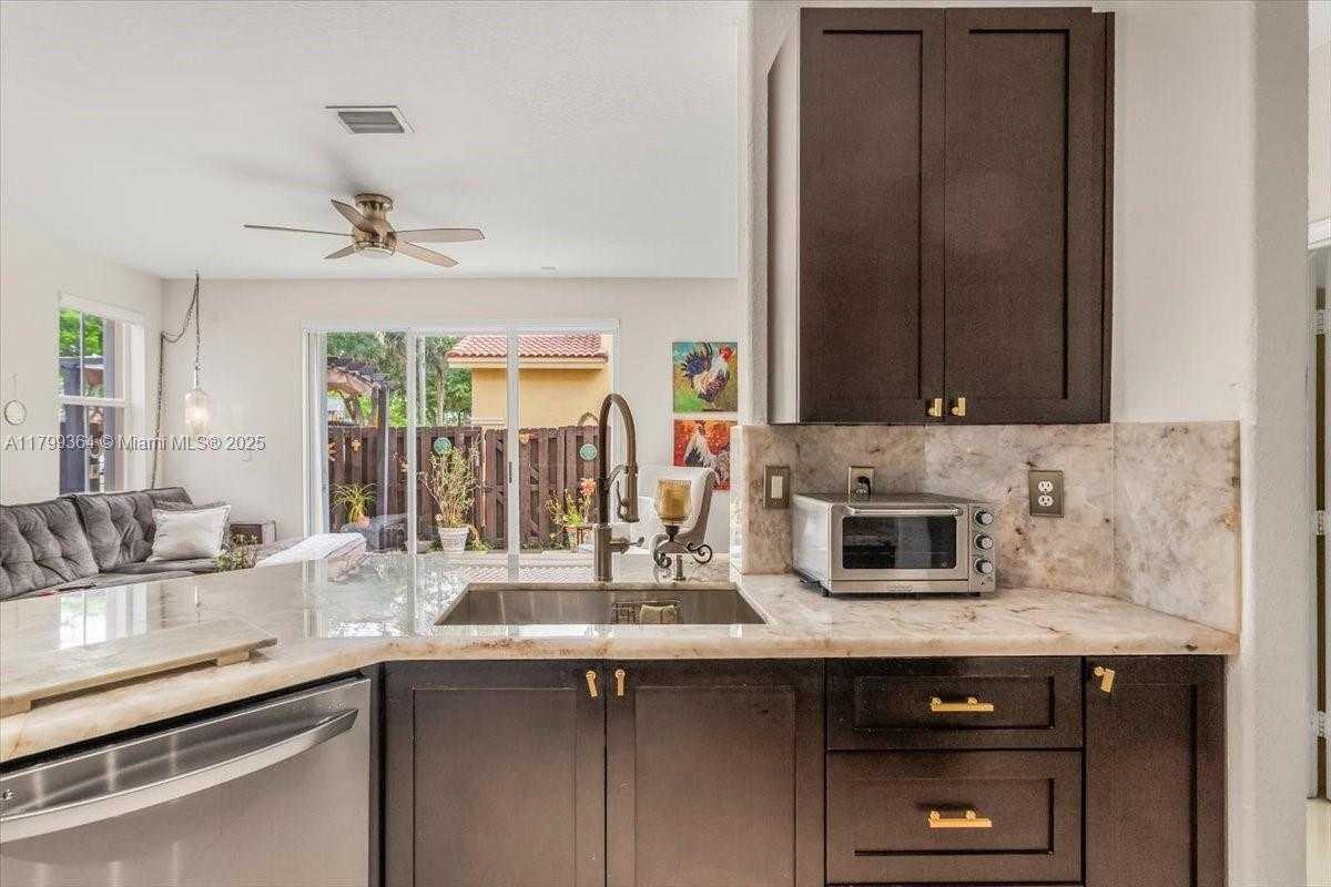 Small Image of 12367 SOUTH WEST 122ND ST, Miami Number 10