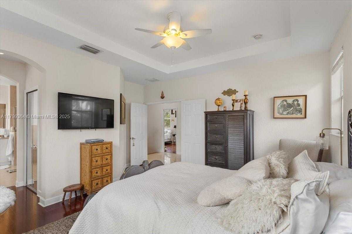 Small Image of 12367 SOUTH WEST 122ND ST, Miami Number 22