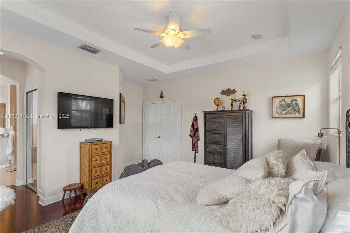 Small Image of 12367 SOUTH WEST 122ND ST, Miami Number 23