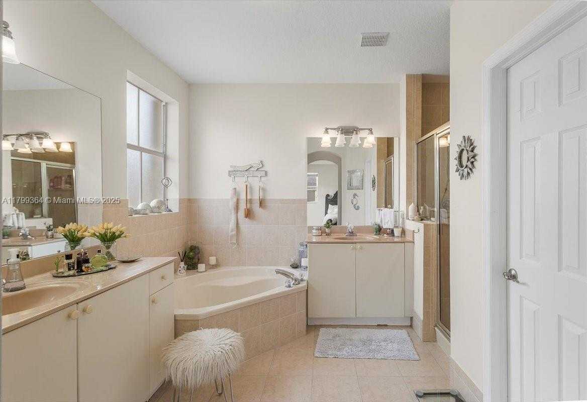 Small Image of 12367 SOUTH WEST 122ND ST, Miami Number 25