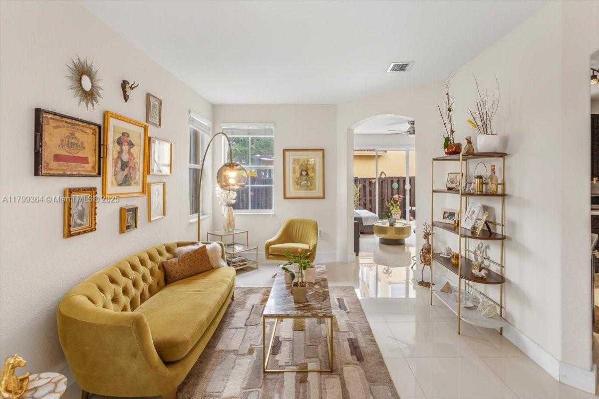 Small Image of 12367 SOUTH WEST 122ND ST, Miami Number 4