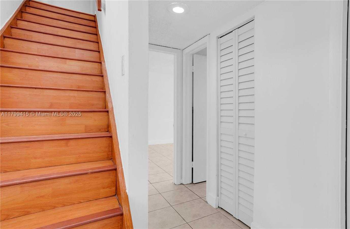 Small Image of 6460 NORTH WEST 170 TH TER, Hialeah Number 16