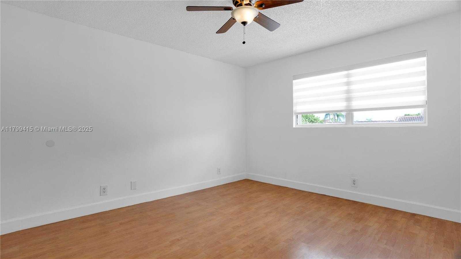 Small Image of 6460 NORTH WEST 170 TH TER, Hialeah Number 32