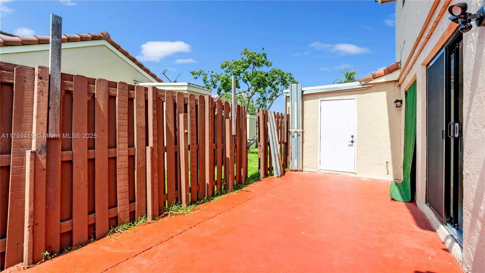 Small Image of 6460 NORTH WEST 170 TH TER, Hialeah Number 38