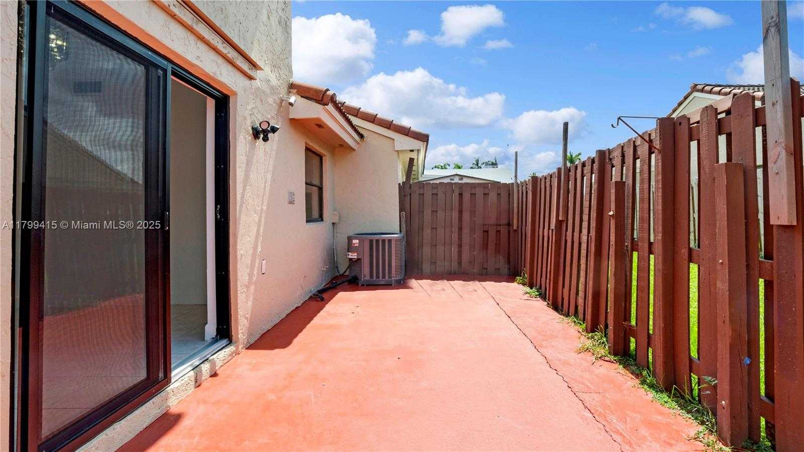 Small Image of 6460 NORTH WEST 170 TH TER, Hialeah Number 40