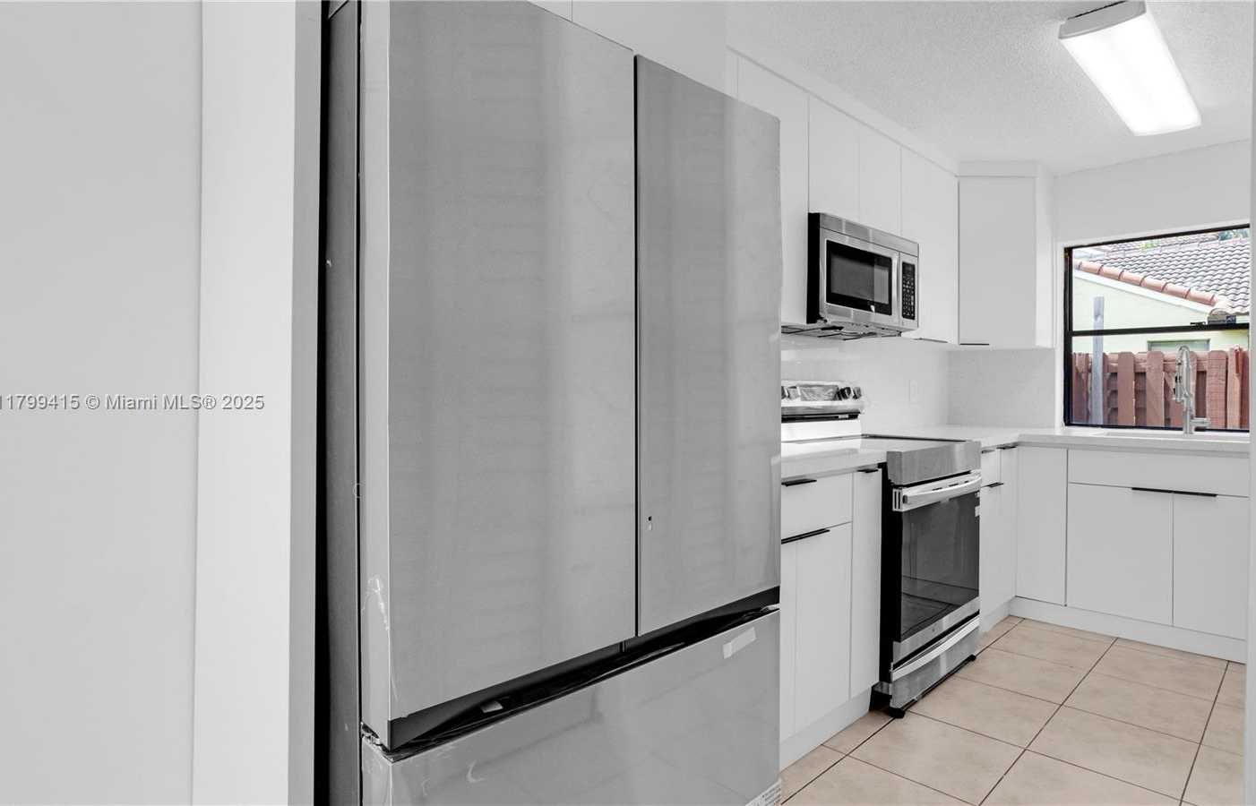 Small Image of 6460 NORTH WEST 170 TH TER, Hialeah Number 8