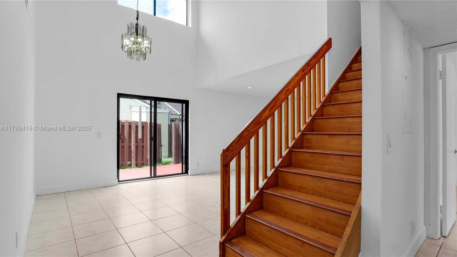 Small Image of 6460 NORTH WEST 170 TH TER, Hialeah Number 9