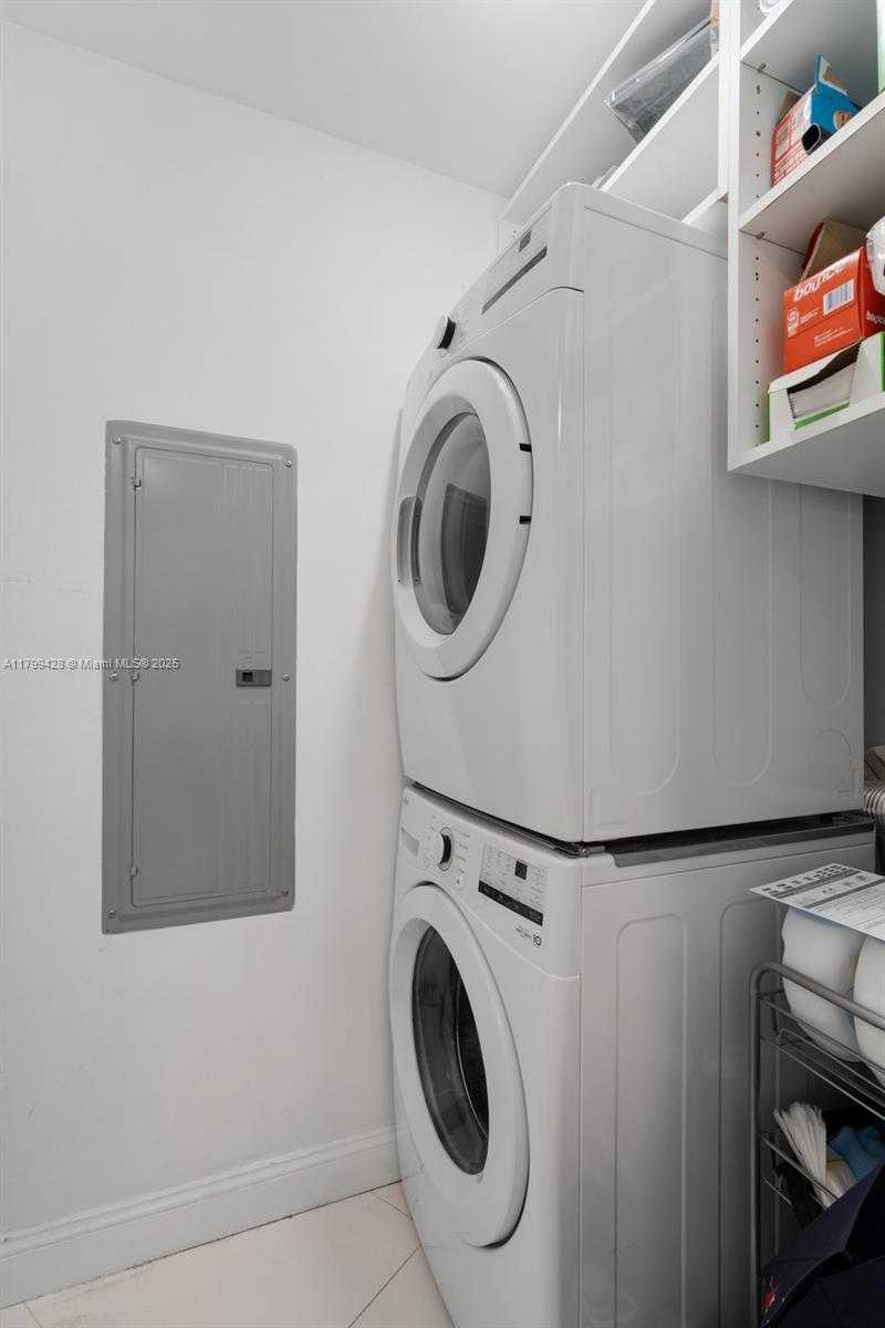 Small Image of 15901 COLLINS AVE #1207, Sunny Isles Beach Number 17