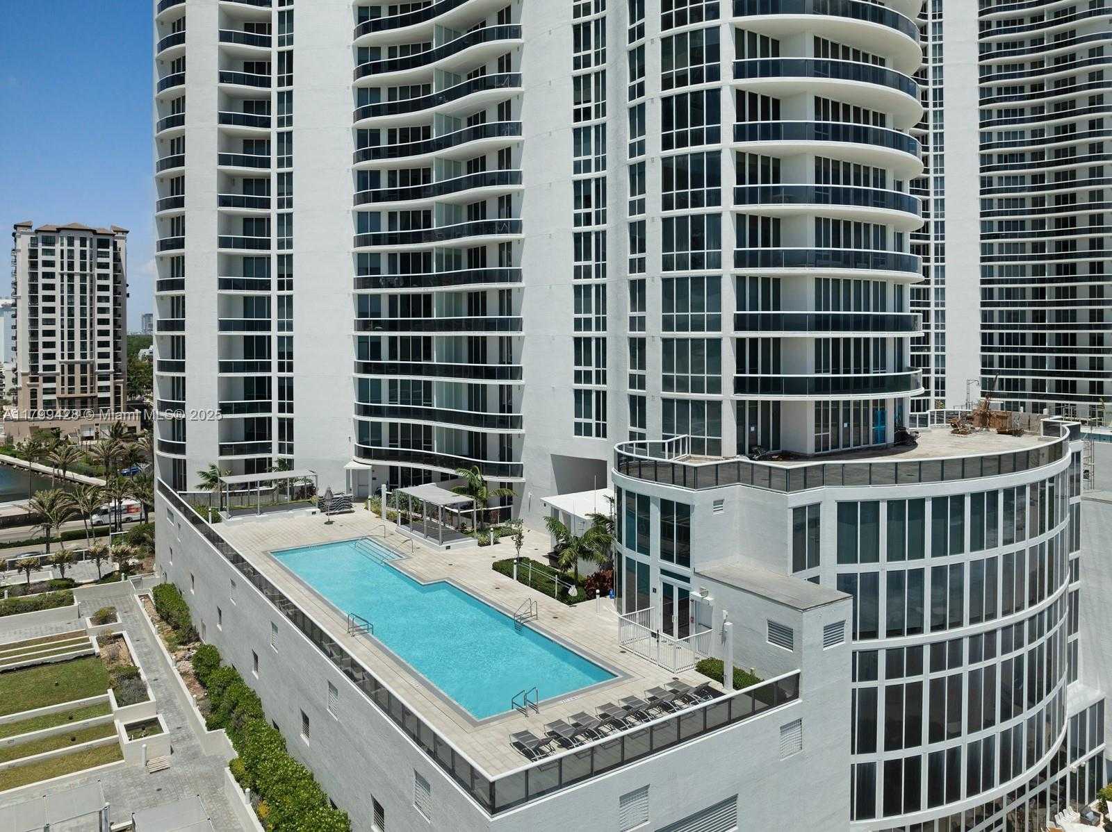 Small Image of 15901 COLLINS AVE #1207, Sunny Isles Beach Number 18