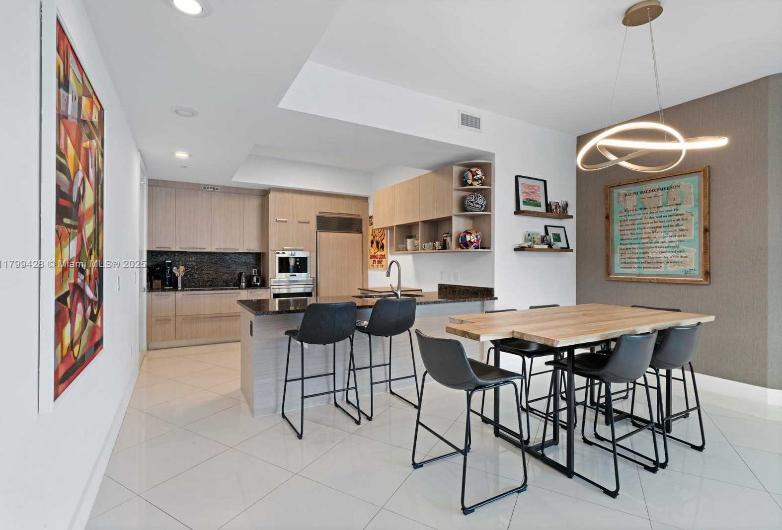 Small Image of 15901 COLLINS AVE #1207, Sunny Isles Beach Number 3