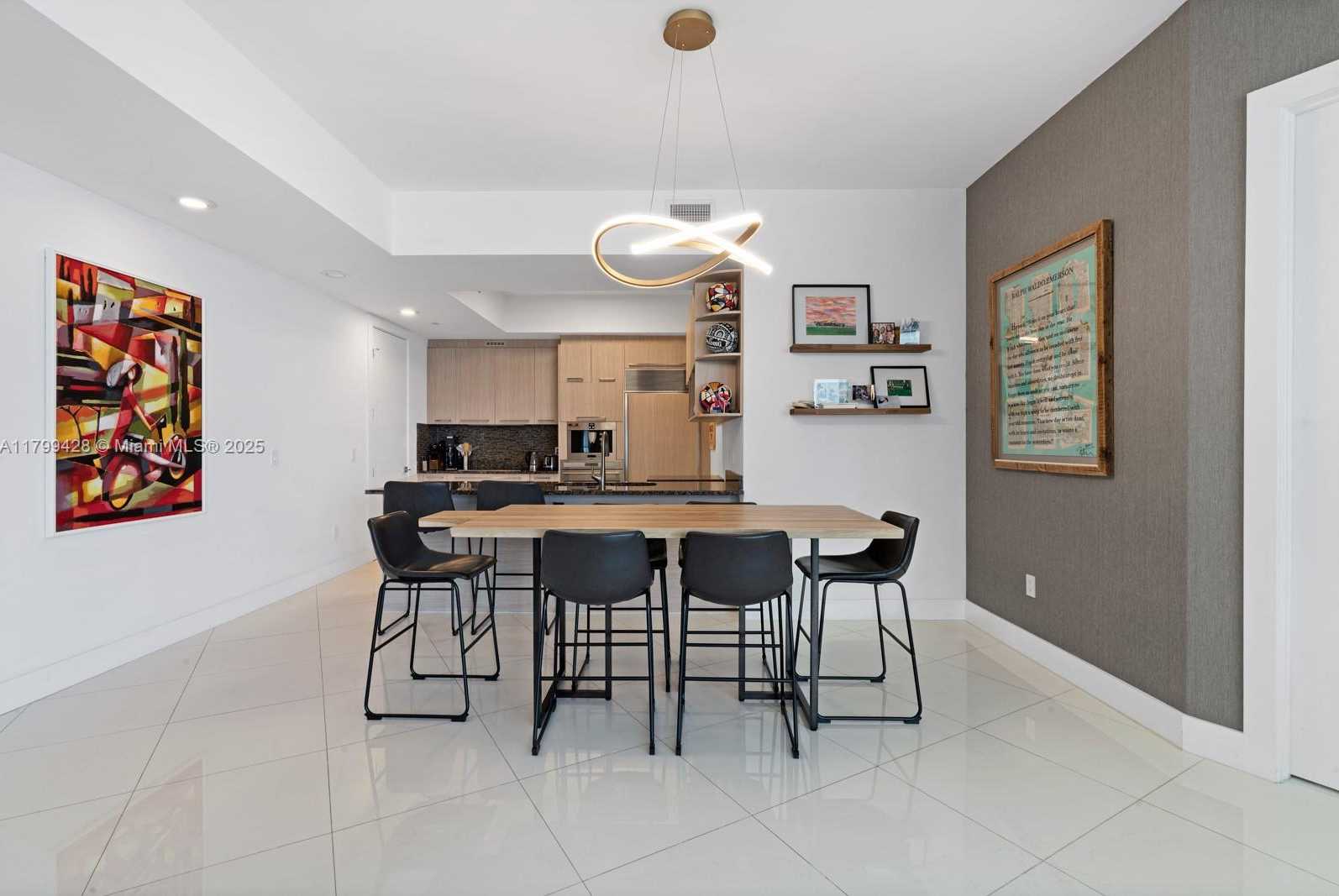 Small Image of 15901 COLLINS AVE #1207, Sunny Isles Beach Number 4