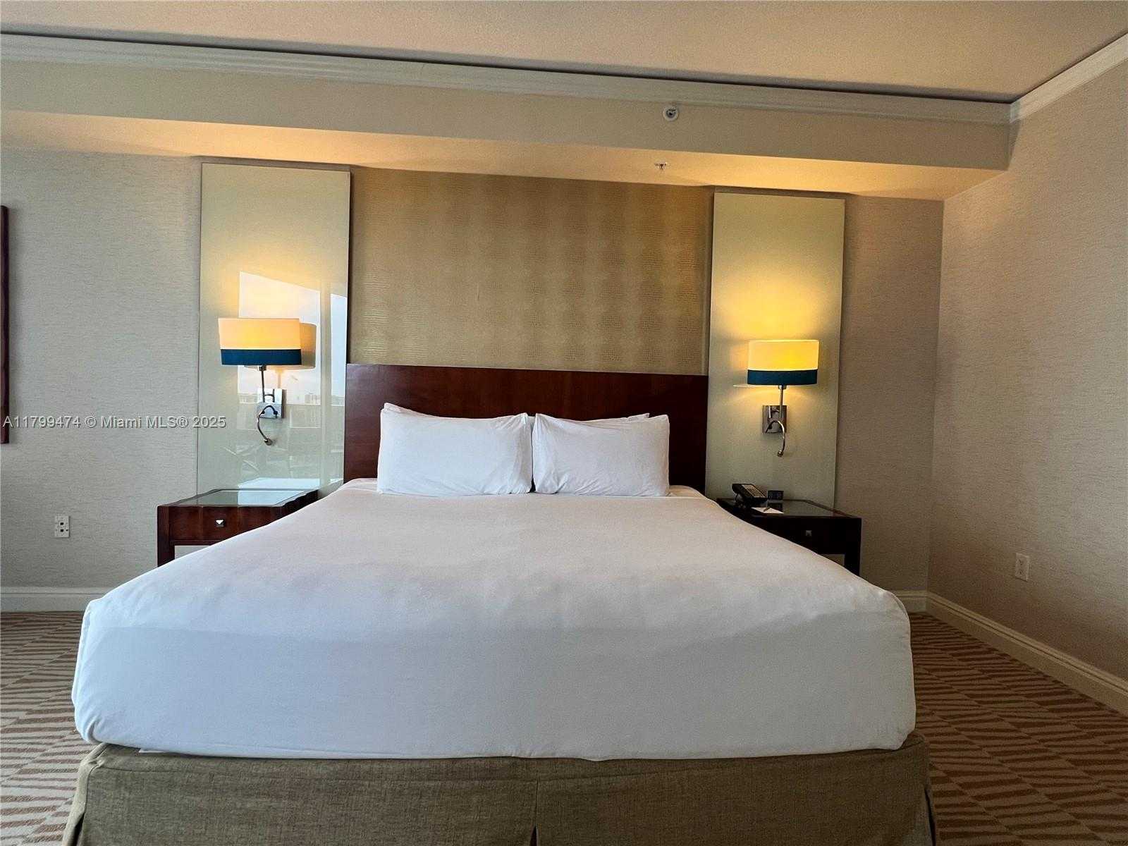 Small Image of 18001 COLLINS AVE #2605, Sunny Isles Beach Number 19