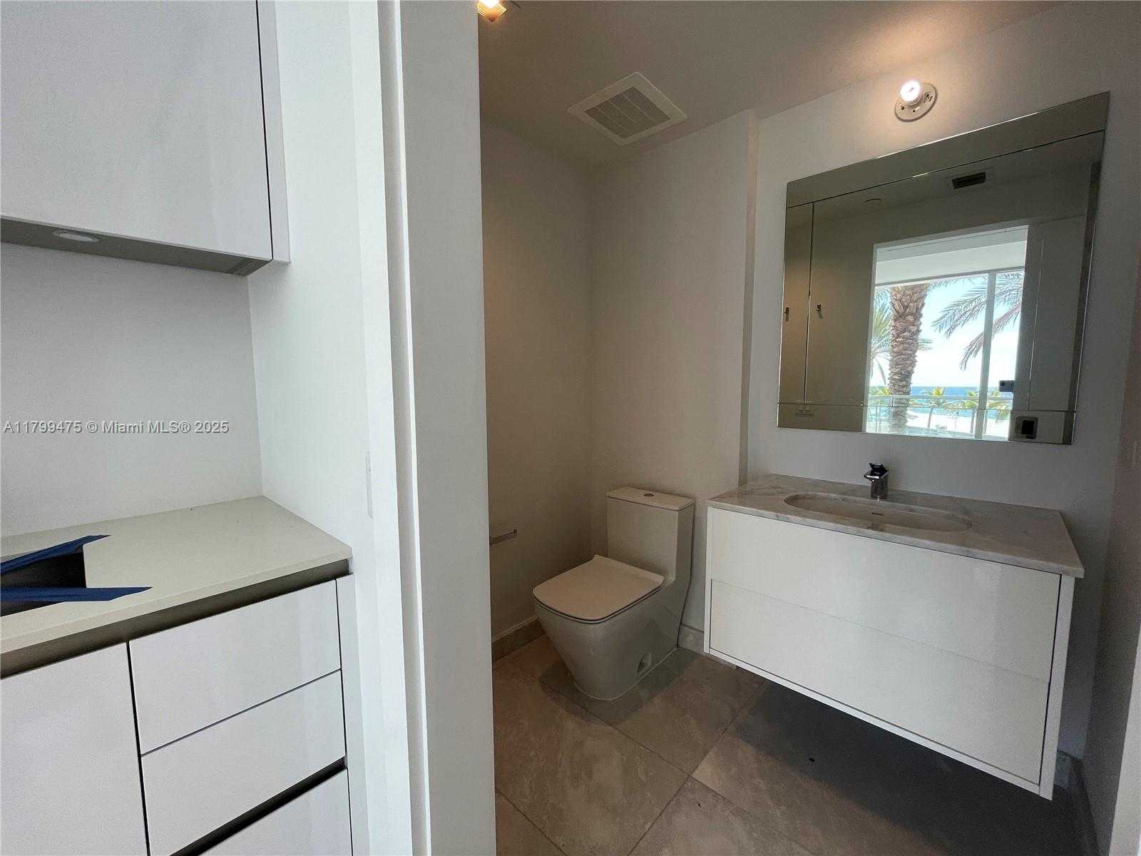 Small Image of 18501 COLLINS AVENUE #Cabana 22, Sunny Isles Beach Number 4