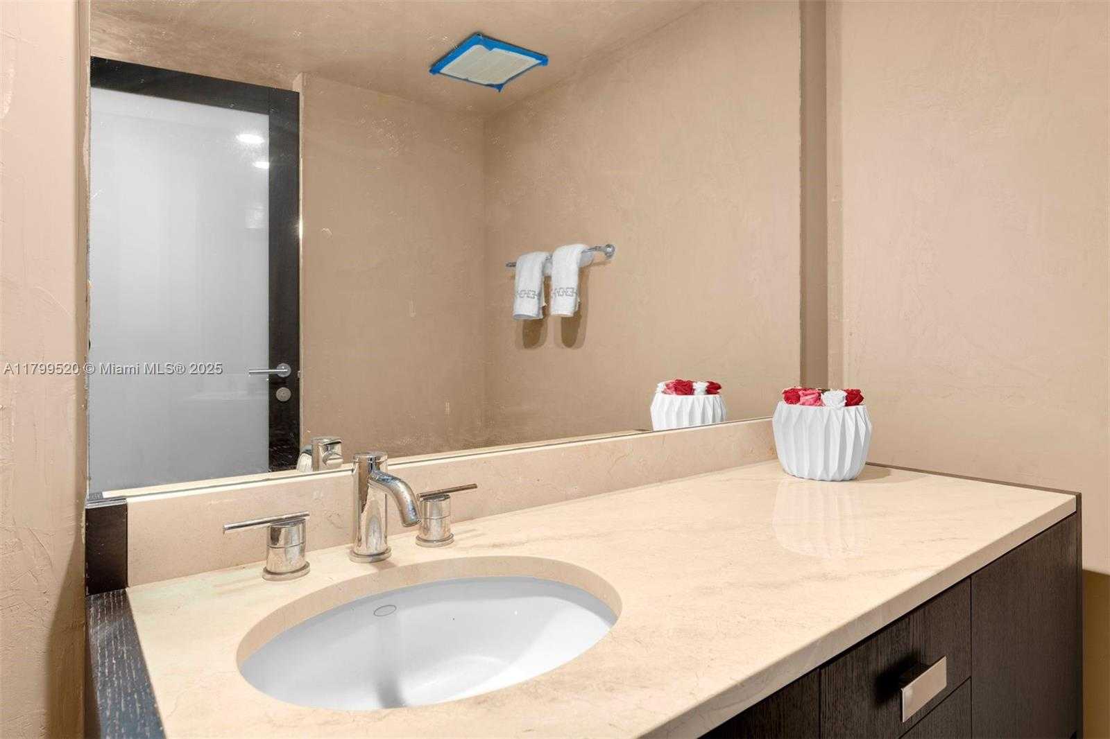 Small Image of 18201 COLLINS AVE #5206, Sunny Isles Beach Number 19