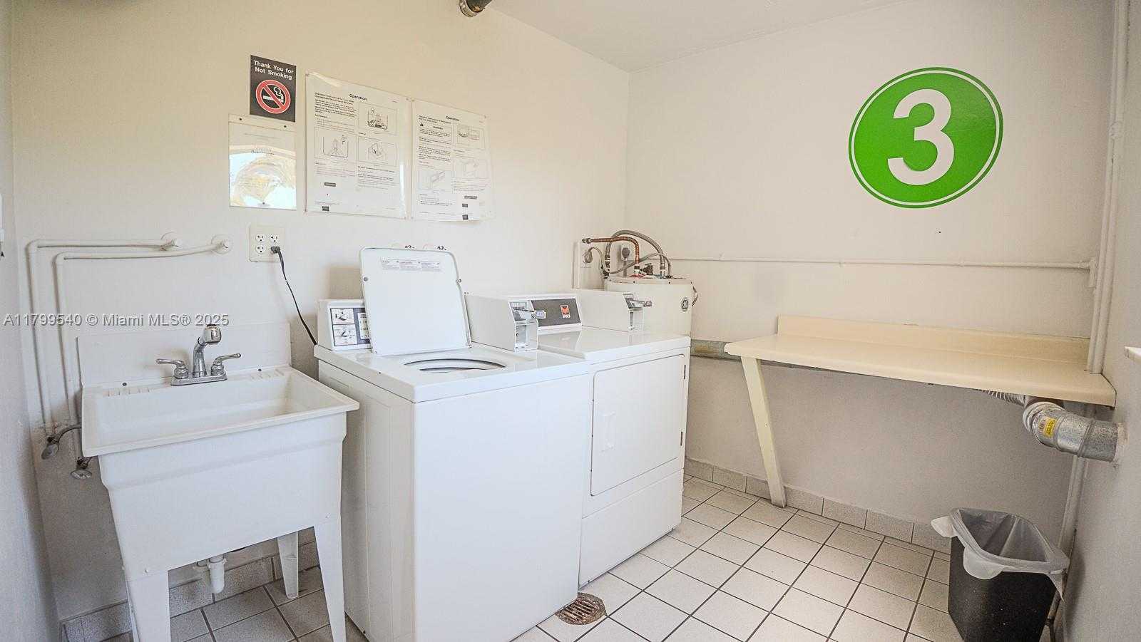 Small Image of 4800 HILLCREST LN #311, Hollywood Number 39