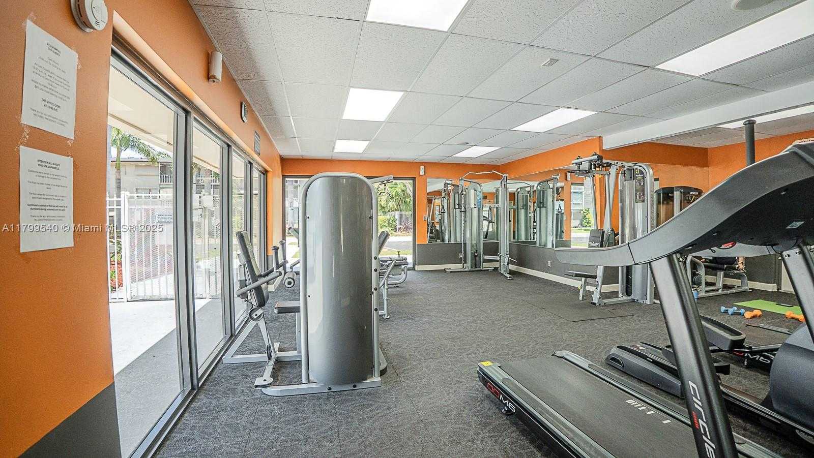 Small Image of 4800 HILLCREST LN #311, Hollywood Number 41