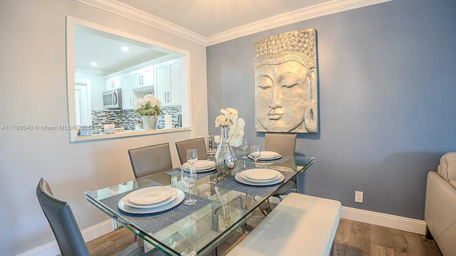 Small Image of 4800 HILLCREST LN #311, Hollywood Number 6