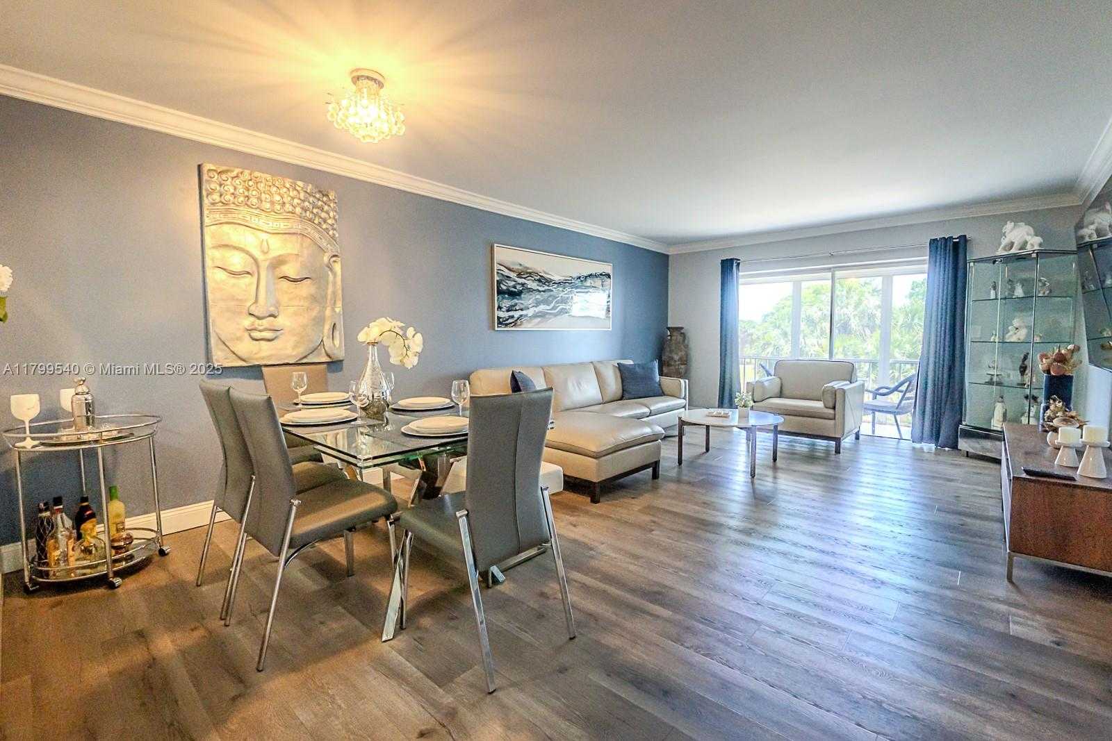 Small Image of 4800 HILLCREST LN #311, Hollywood Number 9