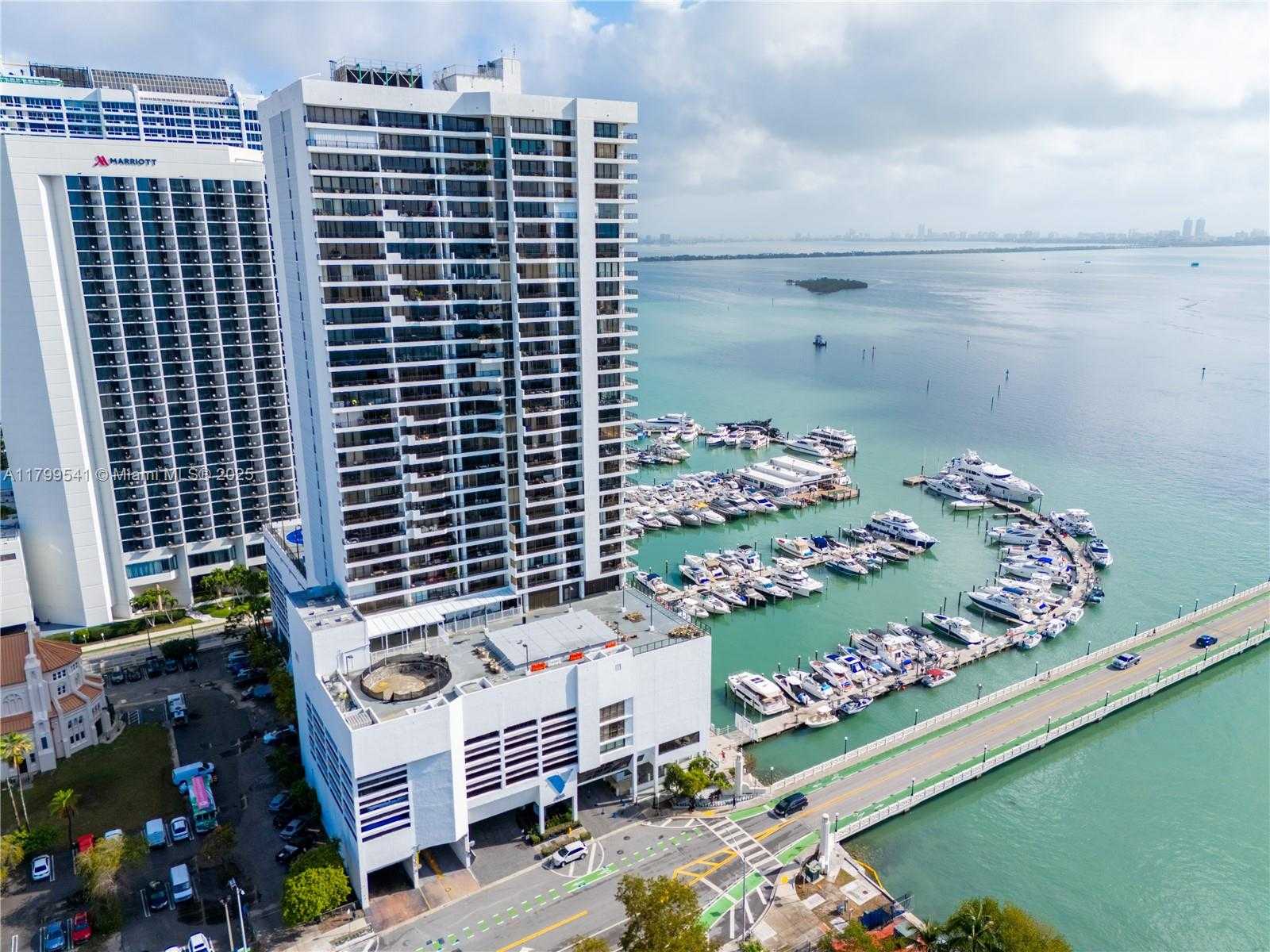 Small Image of 555 NE 15th St, Miami, FL 33132, USA Number 17