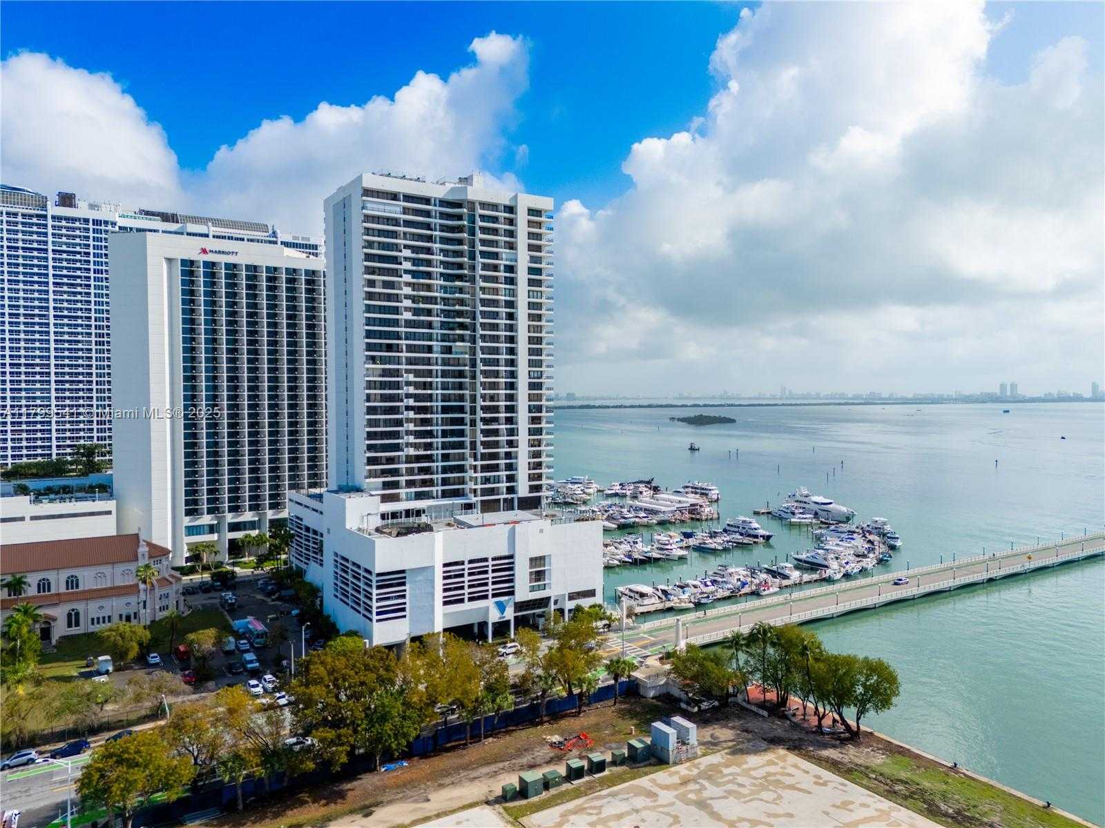 Small Image of 555 NE 15th St, Miami, FL 33132, USA Number 18