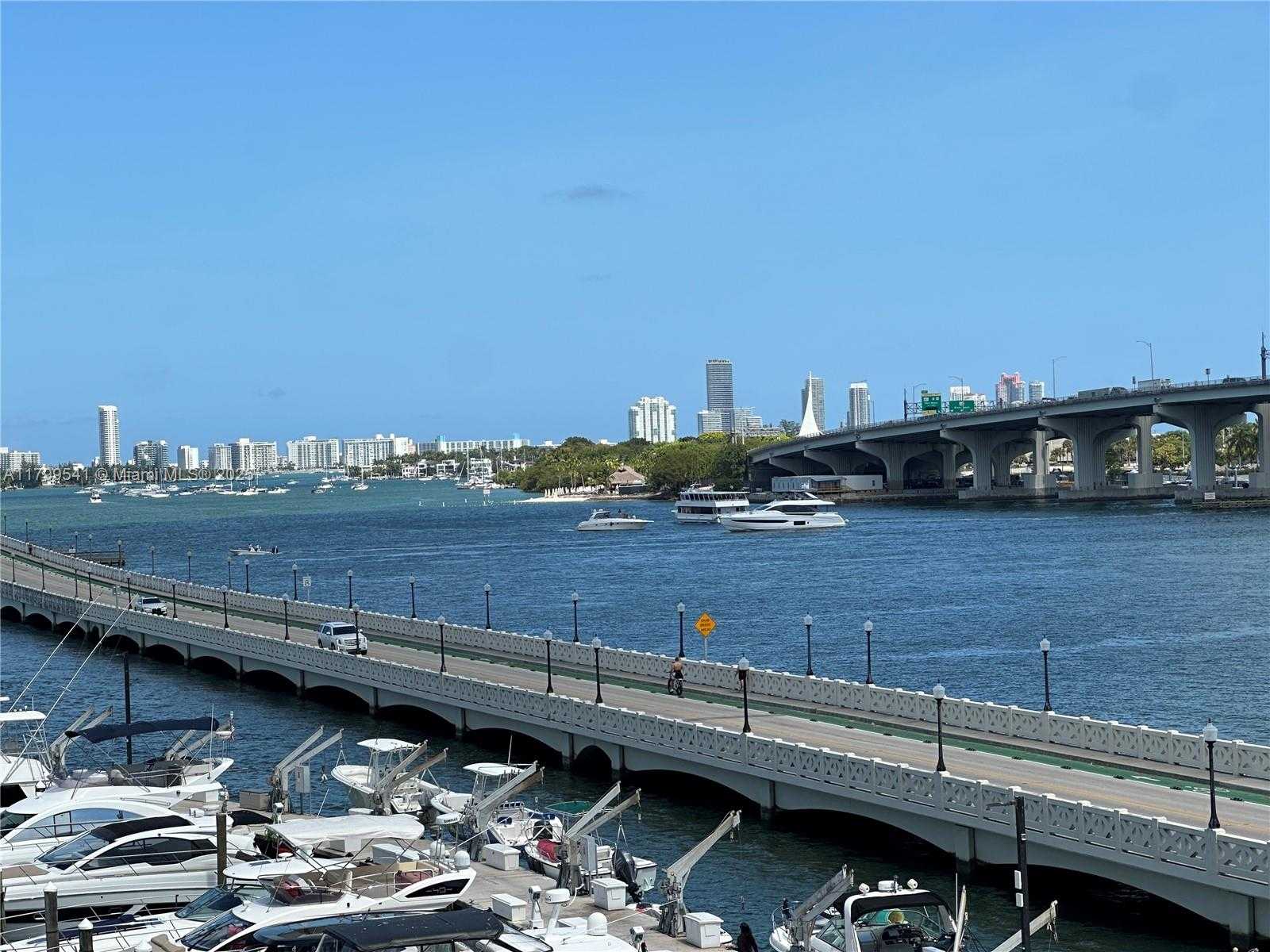 Small Image of 555 NE 15th St, Miami, FL 33132, USA Number 8