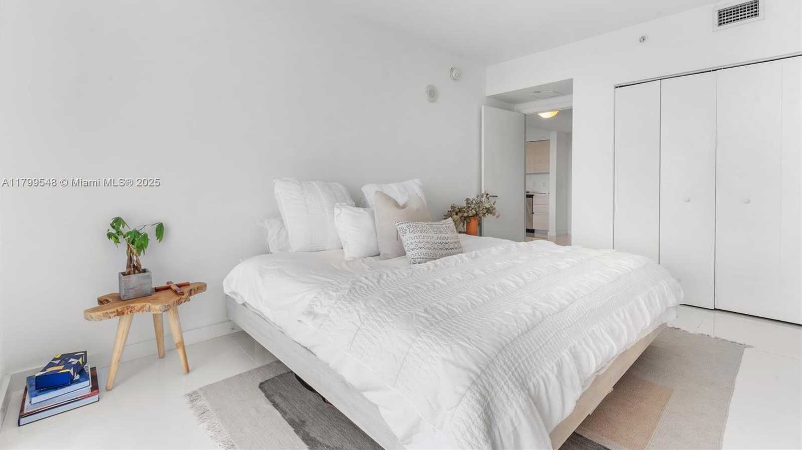 Small Image of 4250 BISCAYNE BLVD #1112, Miami Number 10