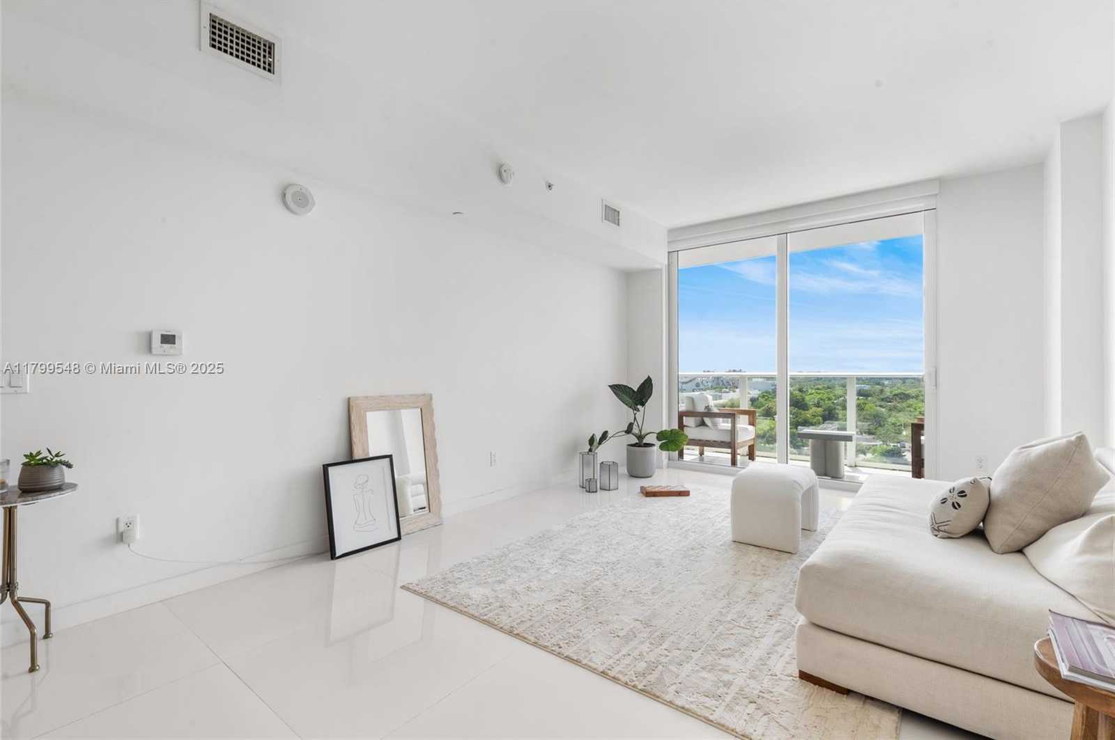 Small Image of 4250 BISCAYNE BLVD #1112, Miami Number 2