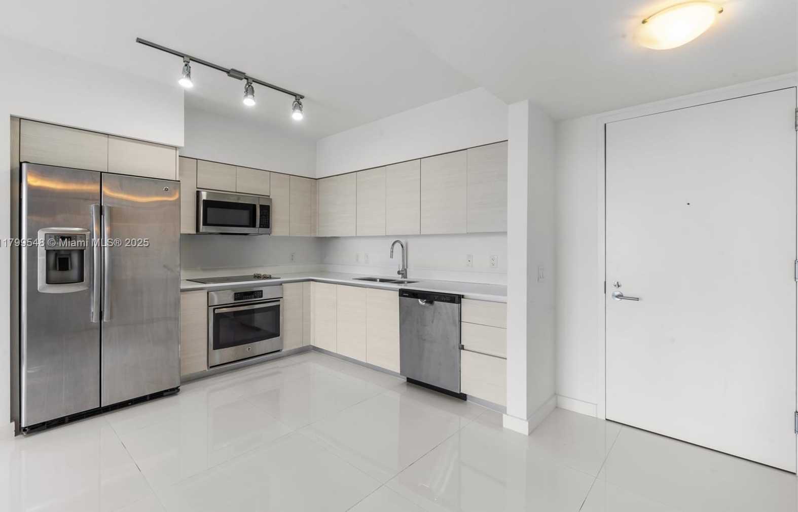 Small Image of 4250 BISCAYNE BLVD #1112, Miami Number 7
