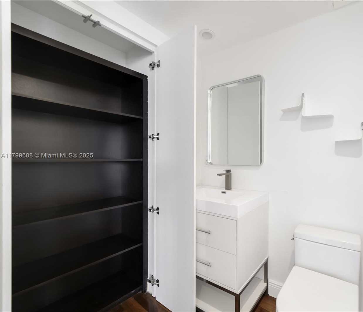 Small Image of 901 BRICKELL KEY BLVD #607, Miami Number 13