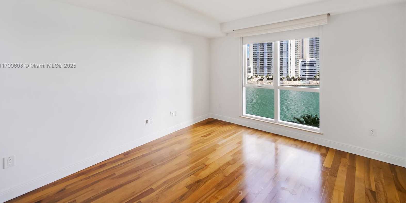 Small Image of 901 BRICKELL KEY BLVD #607, Miami Number 31