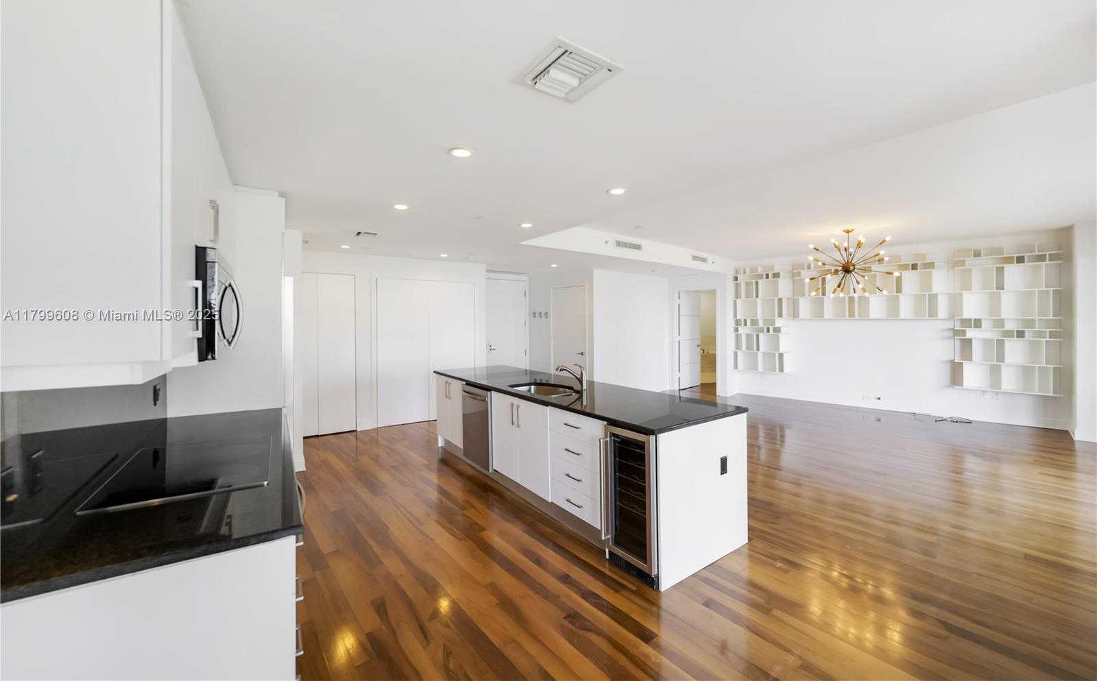 Small Image of 901 BRICKELL KEY BLVD #607, Miami Number 5