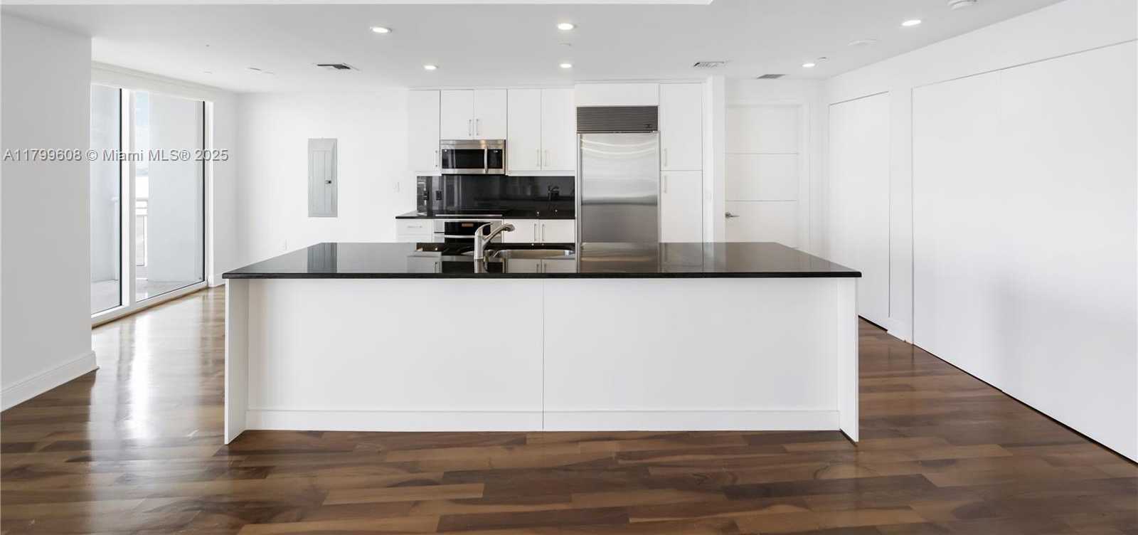 Small Image of 901 BRICKELL KEY BLVD #607, Miami Number 9
