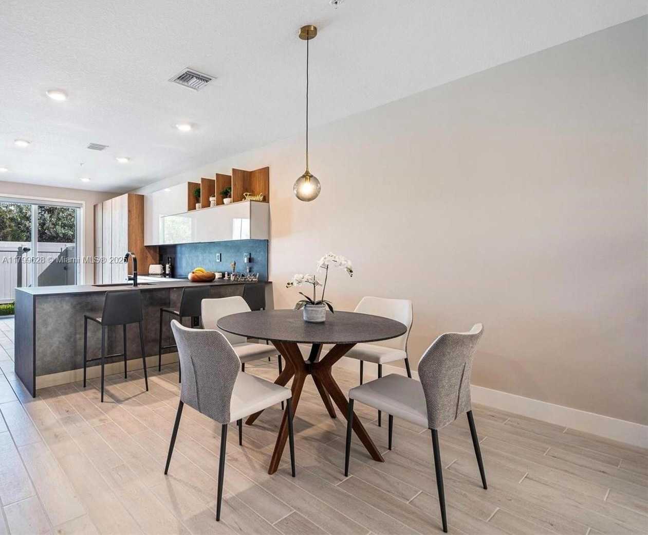 Small Image of 17033 SOUTH WEST 1ST ST, Pembroke Pines Number 5