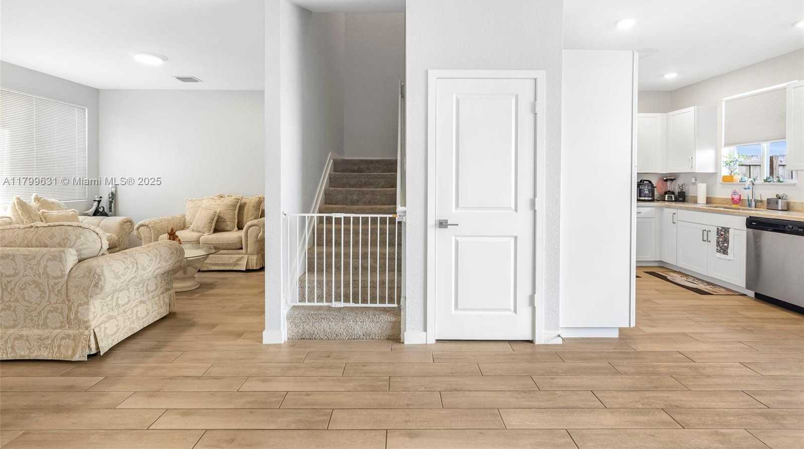 Small Image of 1176 SOUTH EAST 23RD AVE, Homestead Number 17