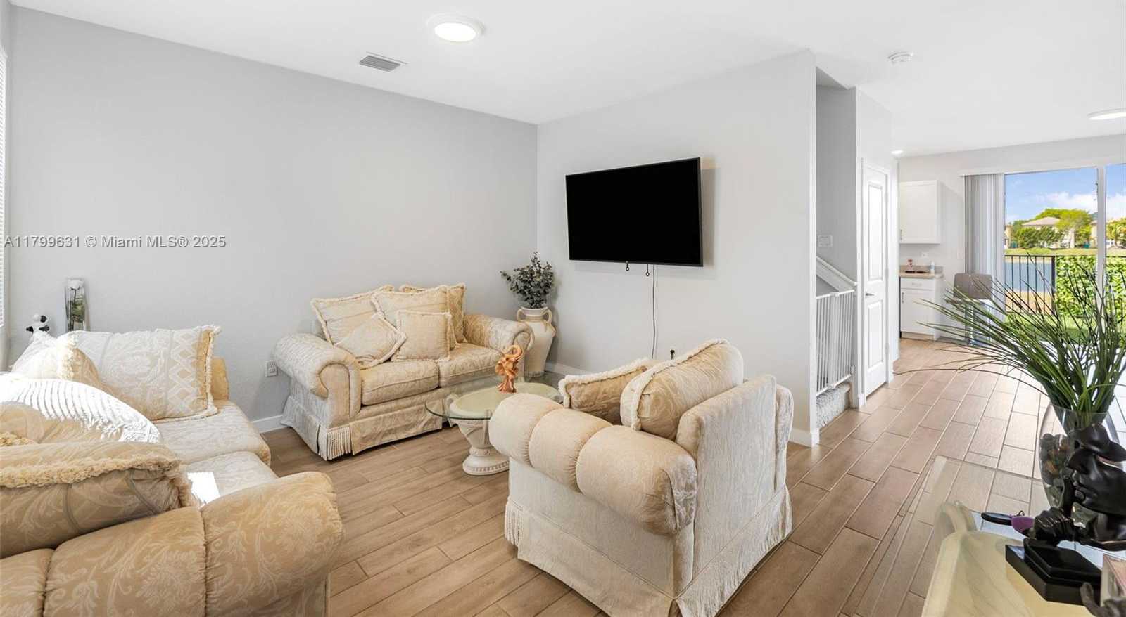 Small Image of 1176 SOUTH EAST 23RD AVE, Homestead Number 4