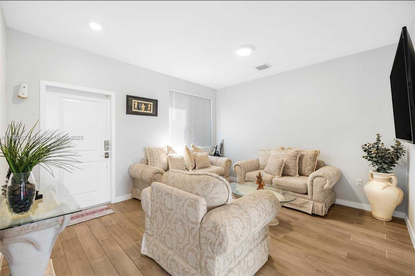Small Image of 1176 SOUTH EAST 23RD AVE, Homestead Number 6