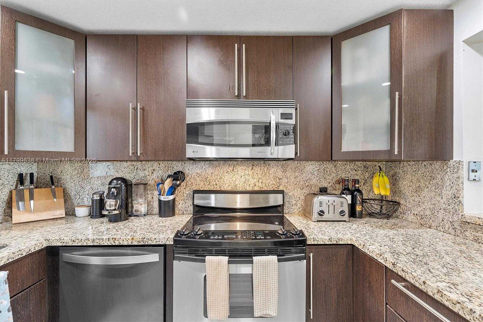 Small Image of 1750 WEST 46TH ST #528, Hialeah Number 12