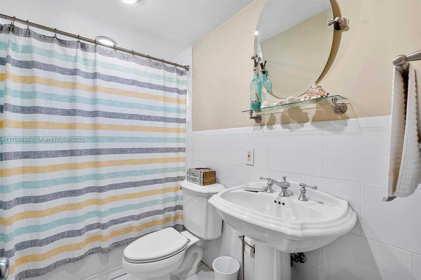 Small Image of 1750 WEST 46TH ST #528, Hialeah Number 17