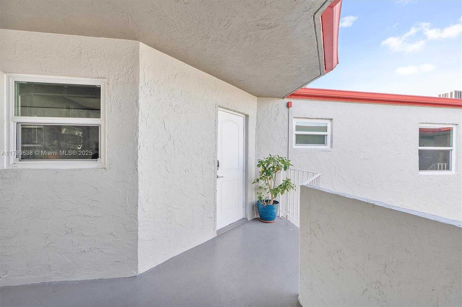 Small Image of 1750 WEST 46TH ST #528, Hialeah Number 2