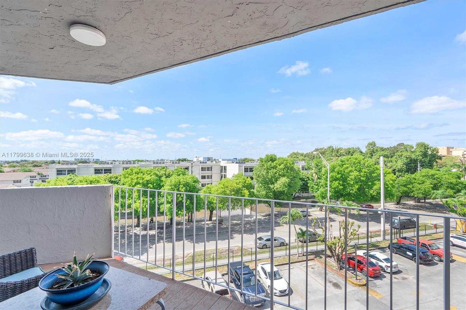 Small Image of 1750 WEST 46TH ST #528, Hialeah Number 21