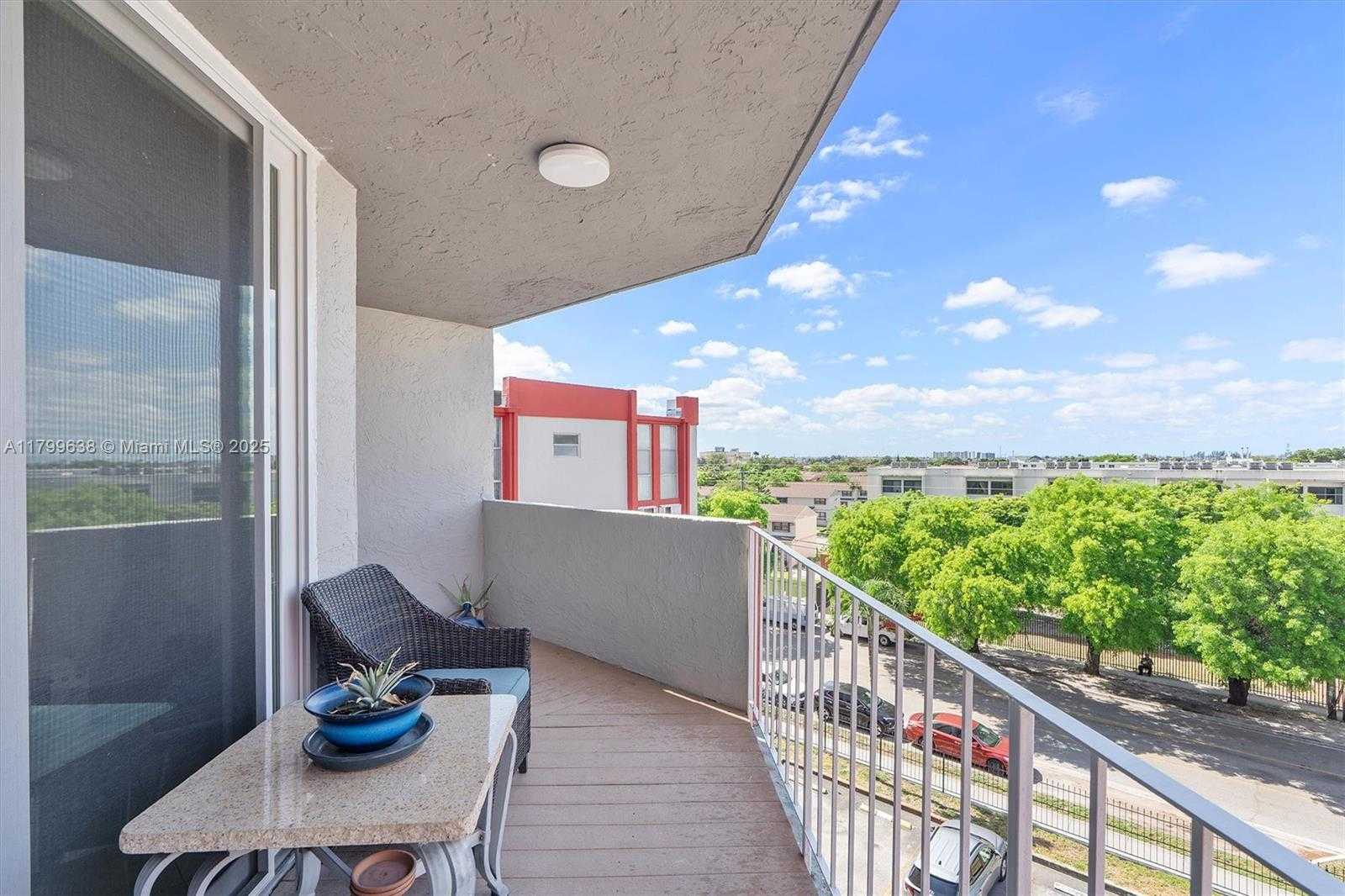Small Image of 1750 WEST 46TH ST #528, Hialeah Number 22