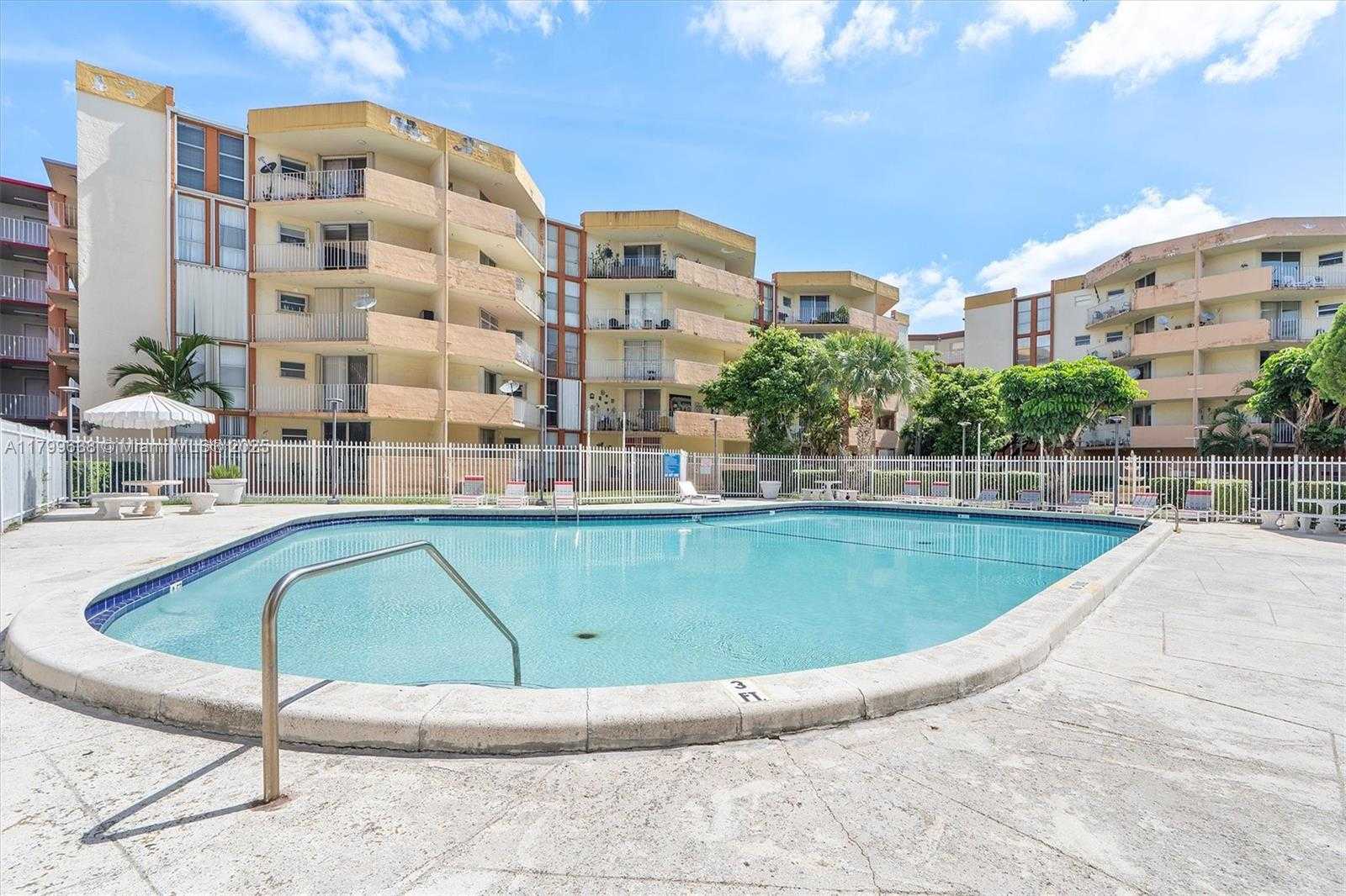 Small Image of 1750 WEST 46TH ST #528, Hialeah Number 25