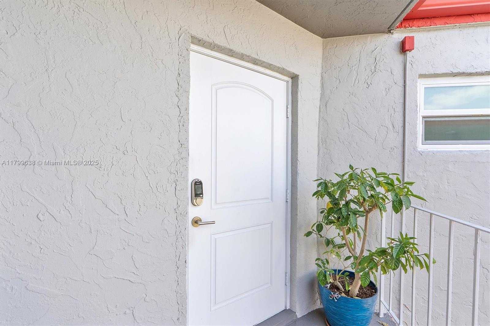 Small Image of 1750 WEST 46TH ST #528, Hialeah Number 3