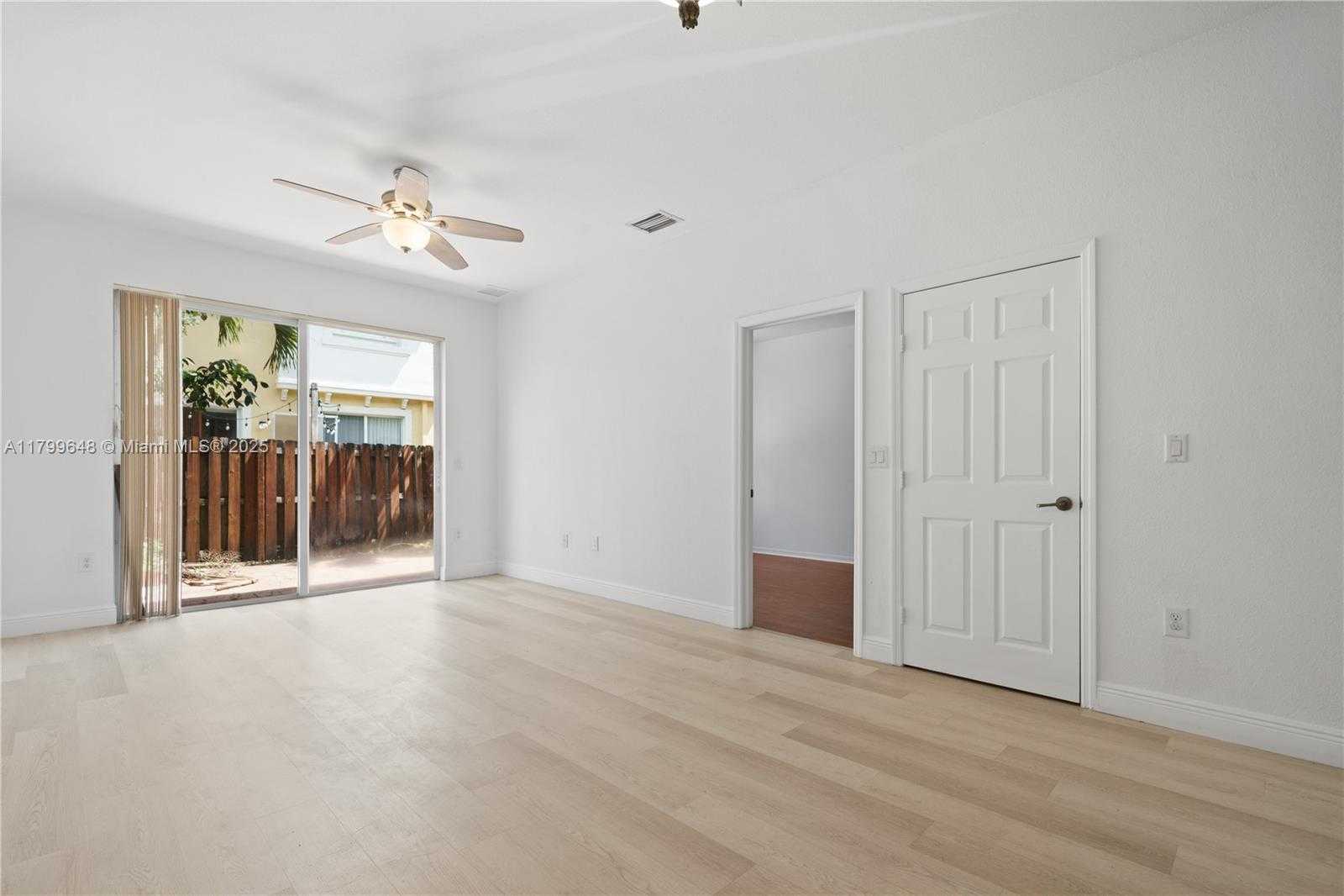 Small Image of 9075 SOUTH WEST 18TH ST, Miramar Number 11