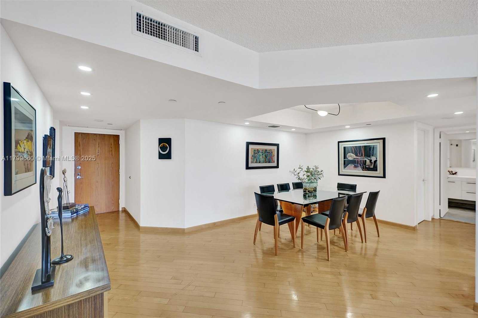 Small Image of 3598 YACHT CLUB DR #1101, Aventura Number 12